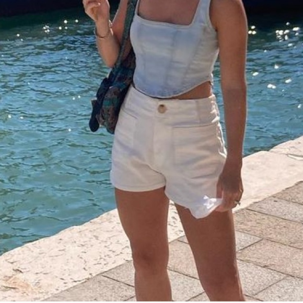 Maeve short
